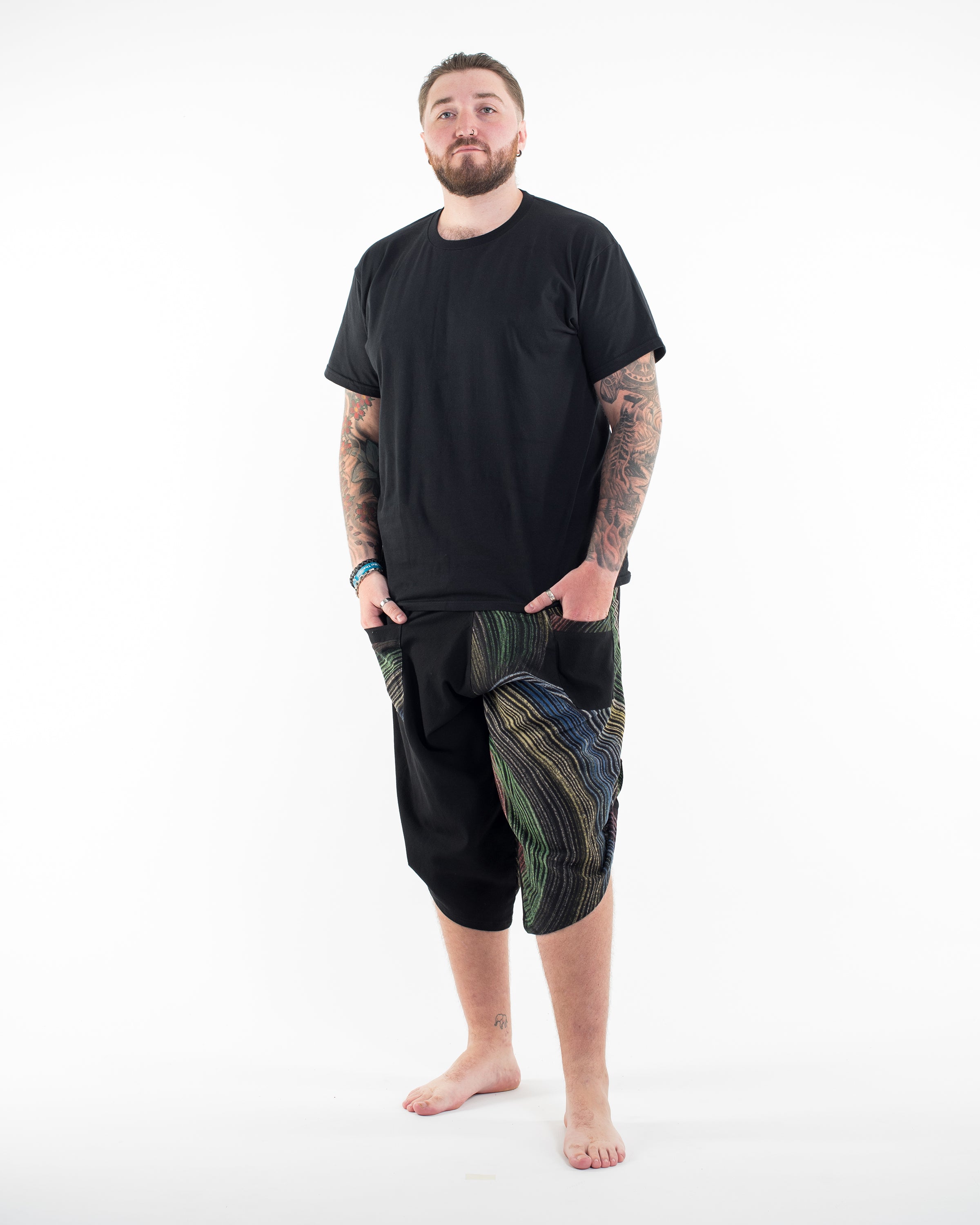 Plus Size Two Tone Rainbow Prints Men's Three Quarter Pants in Black