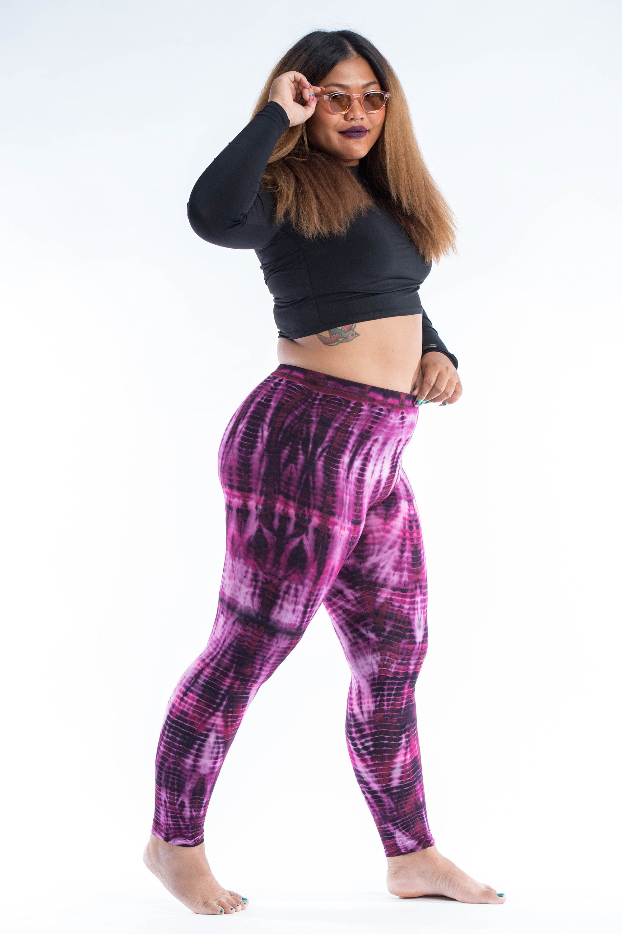 Plus Size Lightning Stripes Tie Dye Cotton Leggings in Purple