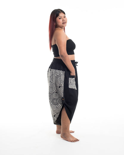 Plus Size Two Tone Swirls Prints Women's Three Quarter Pants in Black