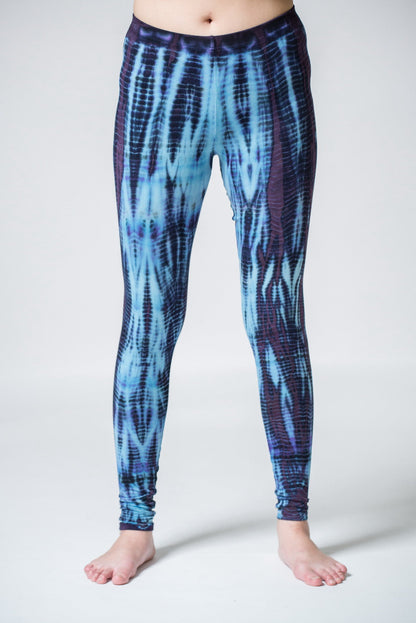 Lightning Stripes Tie Dye Cotton Leggings in Indigo