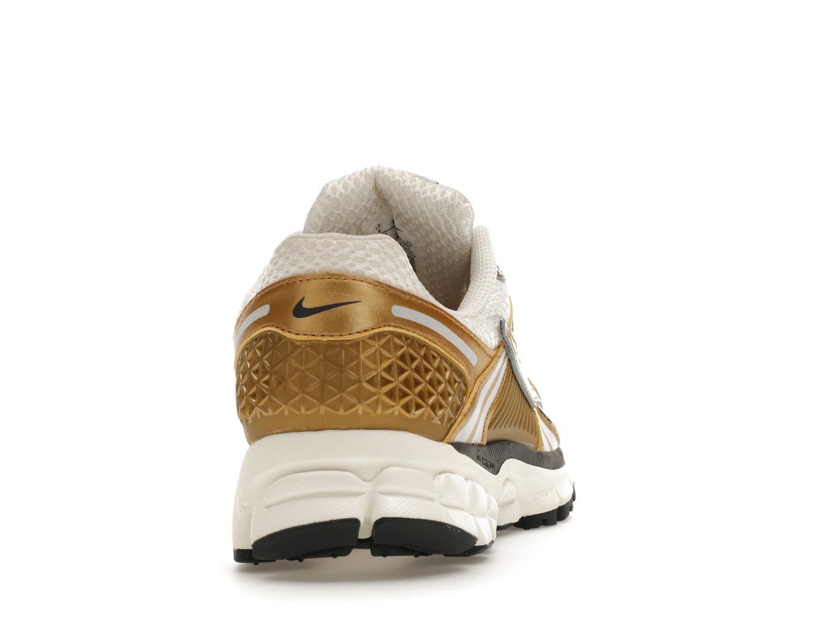 Vomero 5 - Metallic Gold