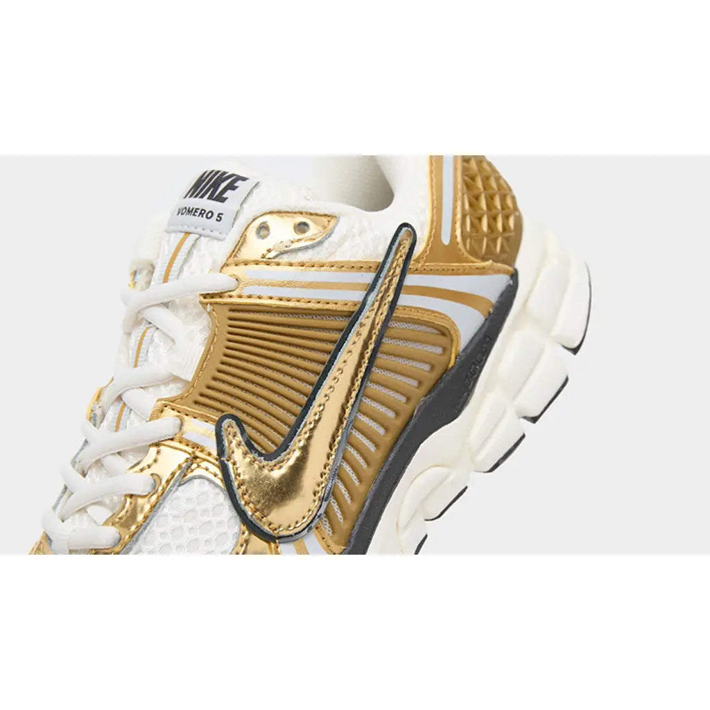Zoom Vomero 5 Metallic Gold